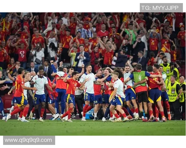 西班牙足球传奇人物解析:7号球星的辉煌历程与影响力 西班牙足球传奇人物解析:7号球星的辉煌历程与影响力